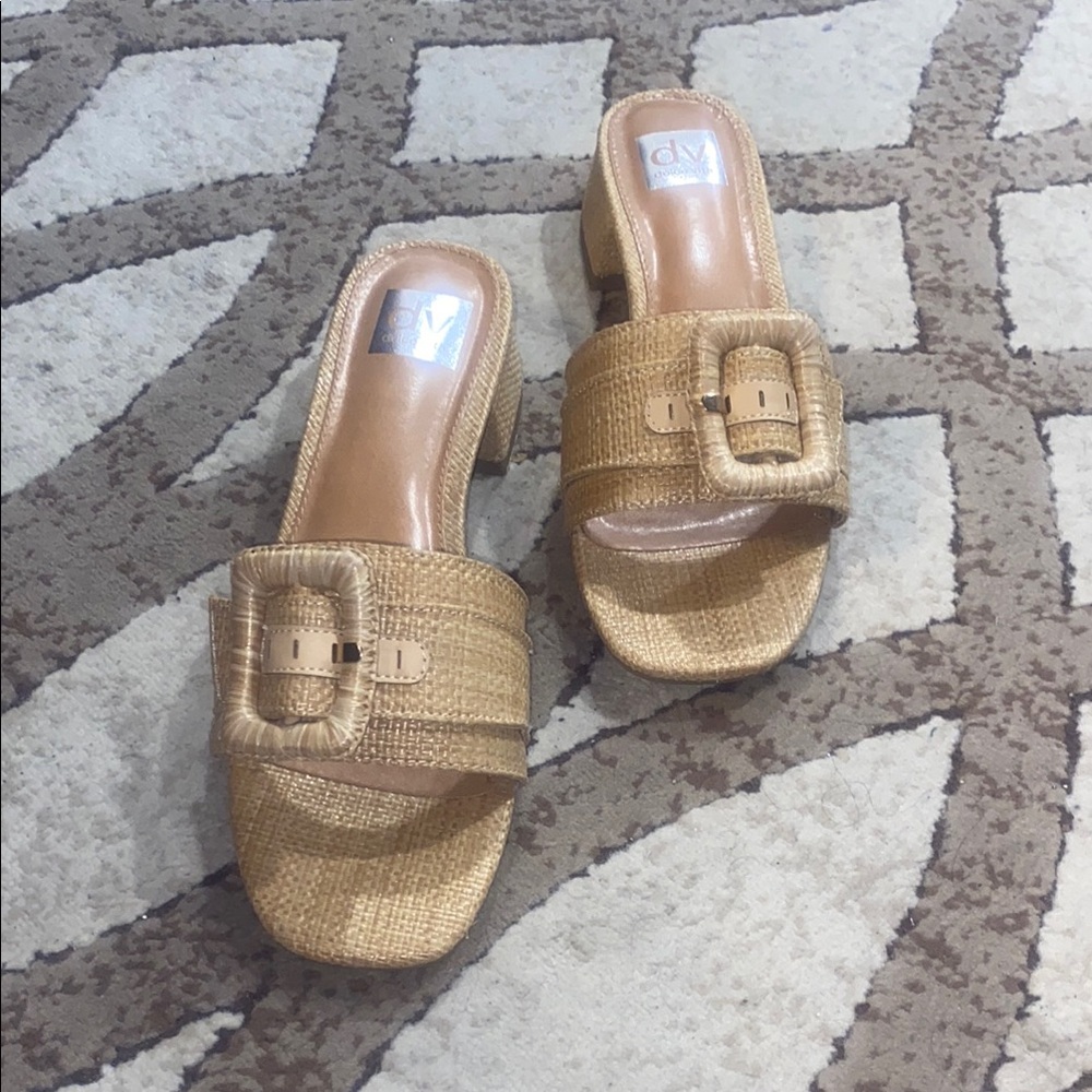 Dolce Vita  - Raffia Edit  - Summer short heeled buckle sandal in natural